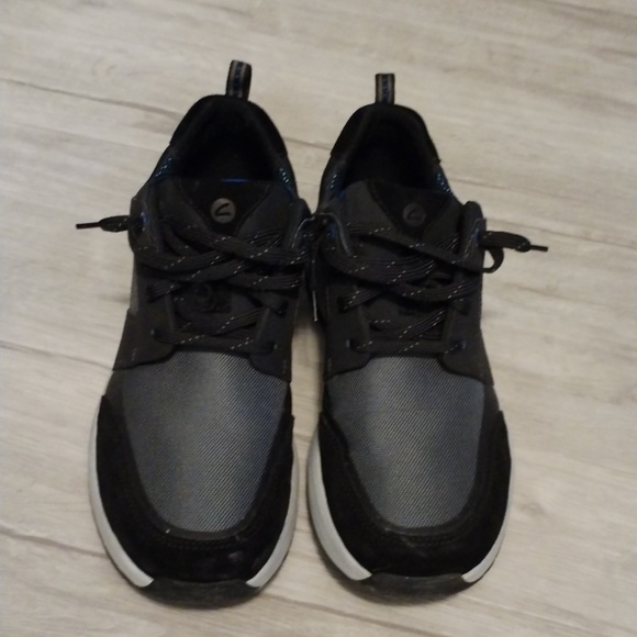 Clarks sz 10 - Picture 1 of 8